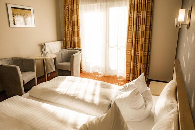 Mueritz-Strandhotel Röbel Extérieur photo