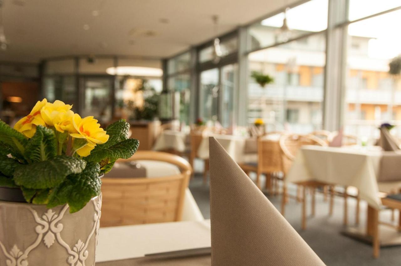 Mueritz-Strandhotel Röbel Extérieur photo